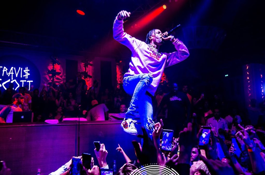 Travis Scott Joined By Offset, Quavo & Drake