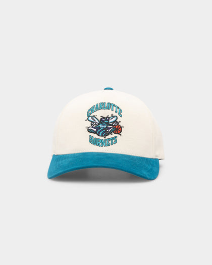 Mitchell & Ness Charlotte Hornets Pro Crown Snapback Off White/Teal