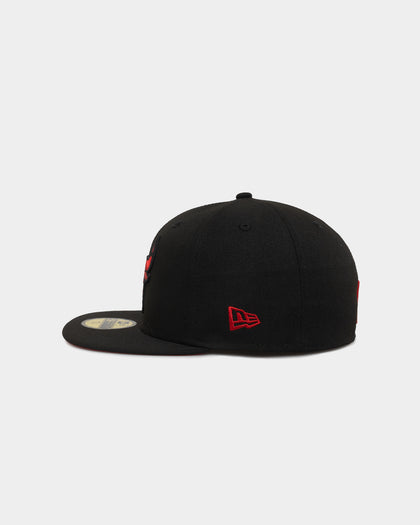 New Era Chicago Bulls "Scarlet Bottom" 59FIFTY Fitted Black/Scarlet