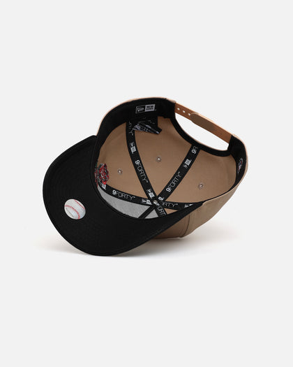 New Era Chicago White Sox 'Tumbleweed Roses' 9FORTY A-Frame Snapback Camel/Black/Stone