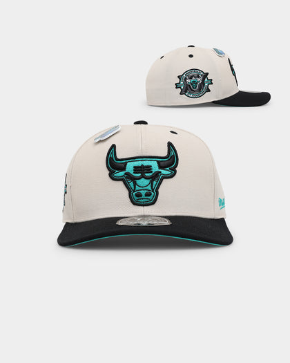 Mitchell & Ness Chicago Bulls 'Diamond' Fitted Bone/Black