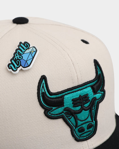 Mitchell & Ness Chicago Bulls 'Diamond' Fitted Bone/Black