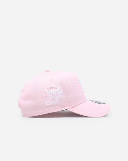 New Era New York Yankees 'Polychromatic' 9FORTY A-Frame Snapback Pink