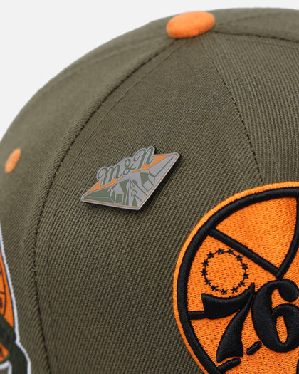 Mitchell & Ness Philadelphia 76ers 'Harmony of Hues' Pro Crown Snapback Olive/Orange