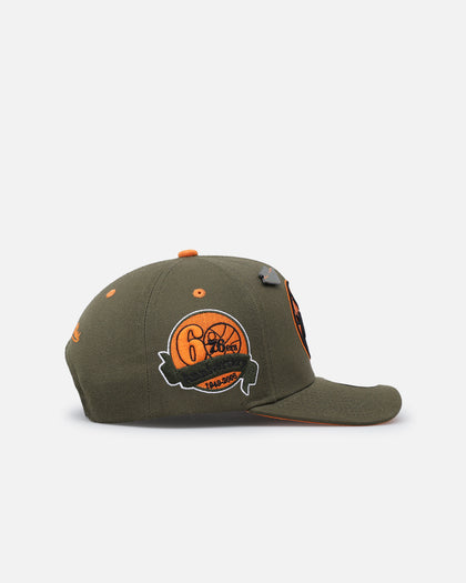 Mitchell & Ness Philadelphia 76ers 'Harmony of Hues' Pro Crown Snapback Olive/Orange
