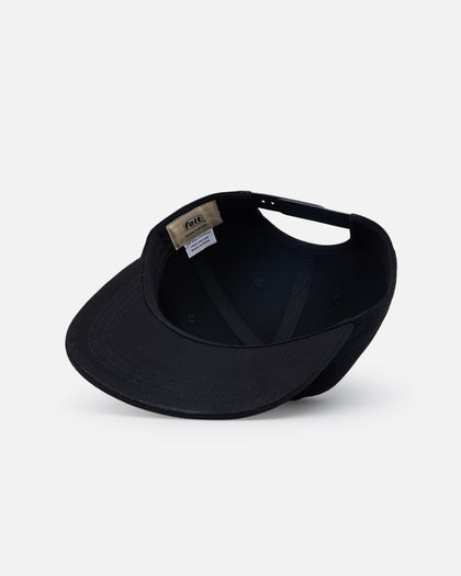 Felt Circle Pit 6 Panel Snapback Hat Black