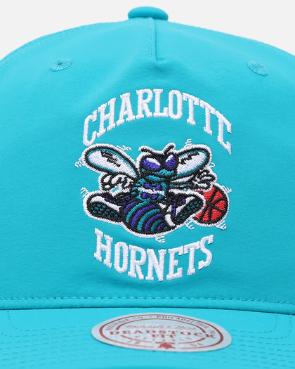 Mitchell & Ness Charlotte Hornets Retro Matte Nylon Origins Snapback Teal