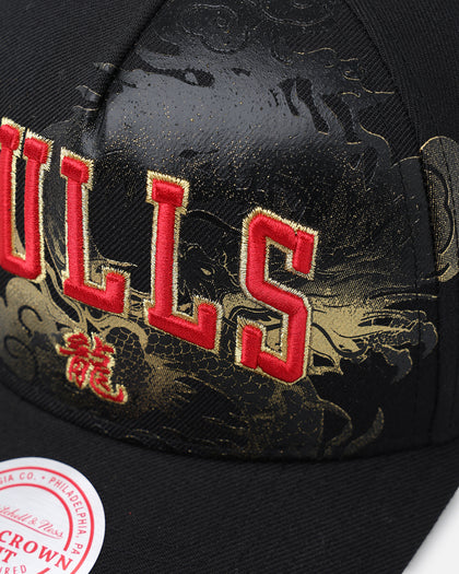 Mitchell & Ness Chicago Bulls 'Year Of The Dragon' Pro Crown Snapback Black