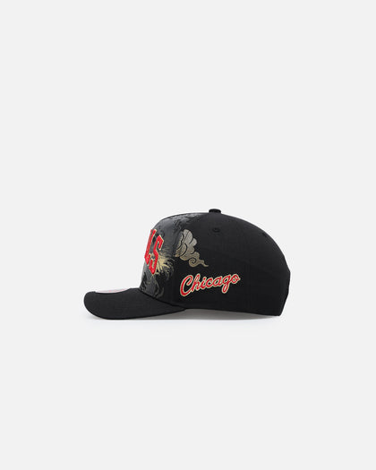 Mitchell & Ness Chicago Bulls 'Year Of The Dragon' Pro Crown Snapback Black