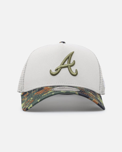 New Era Atlanta Braves "Camo Visor" 9FORTY A-Frame Trucker Snapback Stone/Olive