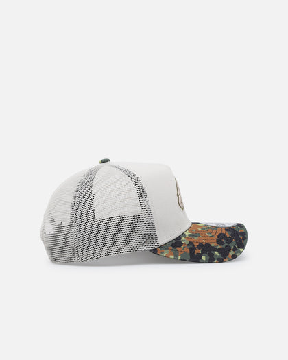 New Era Philadelphia Eagles "Camo Visor" 9FORTY A-Frame Trucker Snapback Stone/Olive