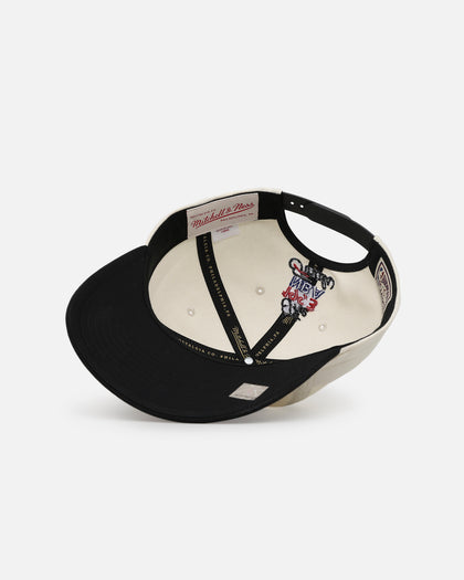 Mitchell & Ness Chicago Bulls x Phoenix Suns 1993 NBA Finals Snapback Cream/Black