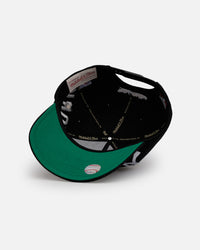 Mitchell & Ness New York Yankees 'Busted' Pro Pinch Snapback Black