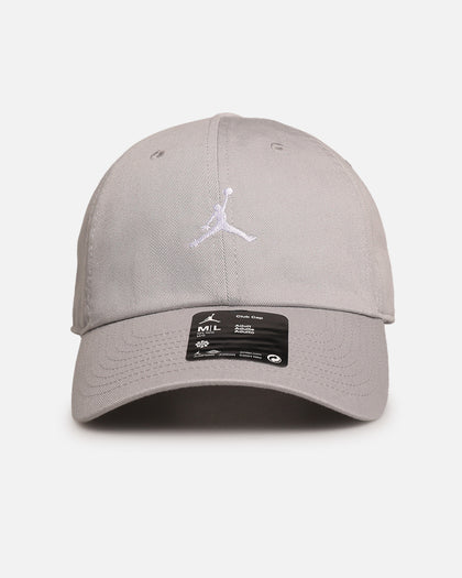 Jordan Club Unstructured Curved-Bill Strapback Hat Lt Smoke/White