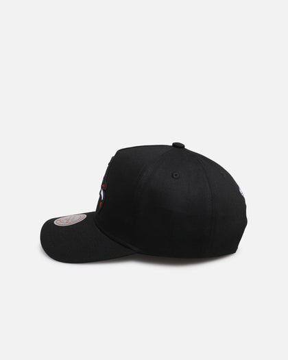 Mitchell & Ness Chicago Bulls 'Upside Down Logo' Pro Pinch Snapback Black