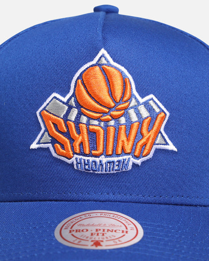 Mitchell & Ness New York Knicks 'Upside Down Logo' Pro Pinch Snapback Blue