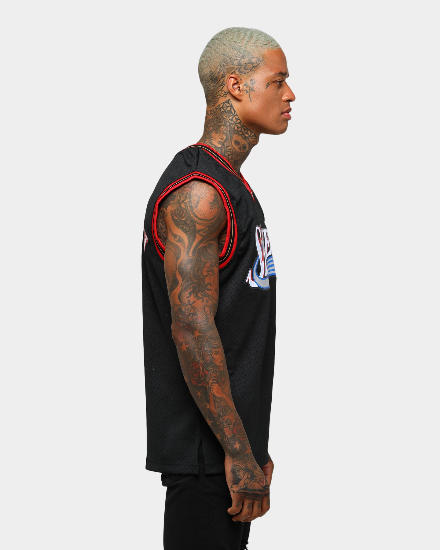 Mitchell & Ness Philadelphia 76ers Allen Iverson #3 Swingman