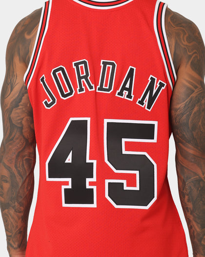 Mitchell & Ness Chicago Bulls Michael Jordan #45 Road '94-'95 Authentic Jersey Red