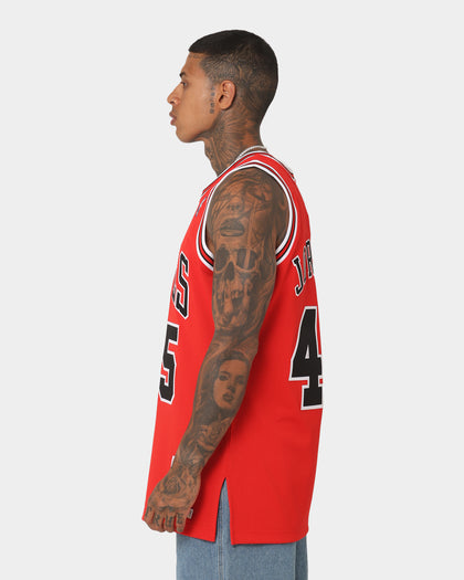 Mitchell & Ness Chicago Bulls Michael Jordan #45 Road '94-'95 Authentic Jersey Red
