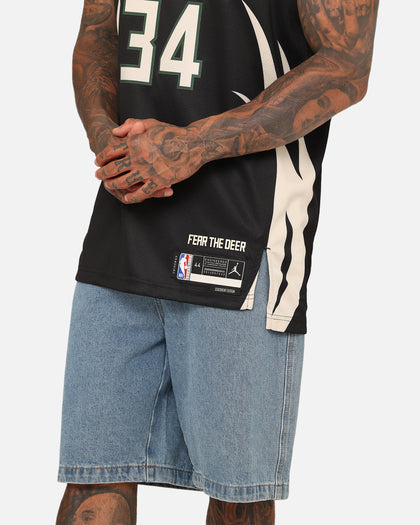 Nike Milwaukee Bucks Giannis Antetokounmpo Statement Edition Dri-FIT NBA Swingman Jersey Black