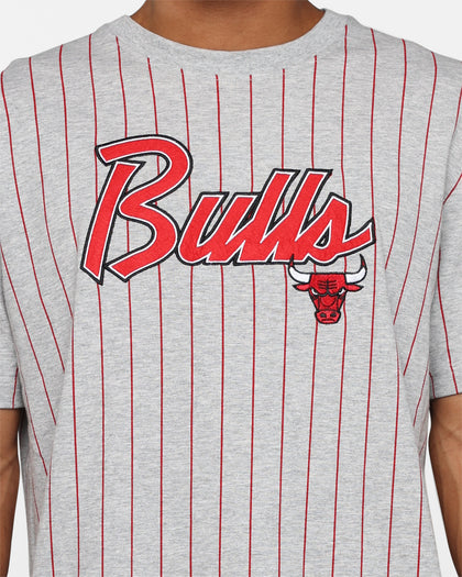 New Era Chicago Bulls Pinstripe T-Shirt Grey