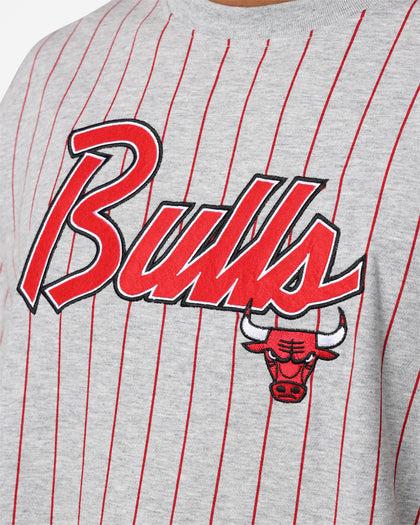 New Era Chicago Bulls Pinstripe T-Shirt Grey