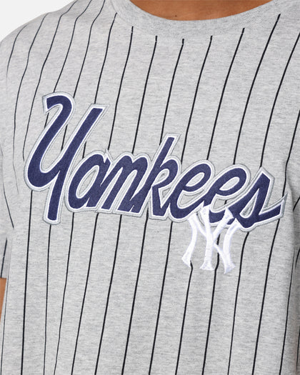 New Era New York Yankees Pinstripe T-Shirt Grey