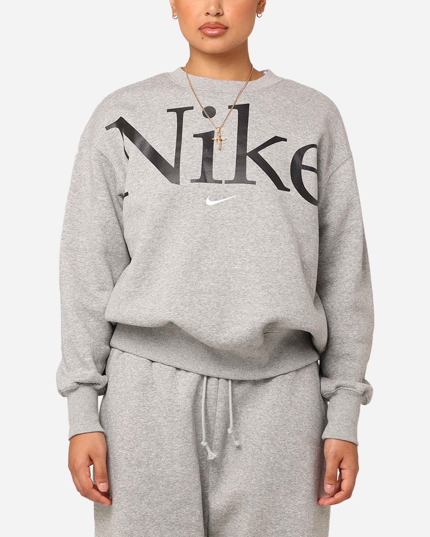 grey nike crew neck womens