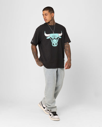 Mitchell & Ness Chicago Bulls Ice Blue Logo T-Shirt Faded Black