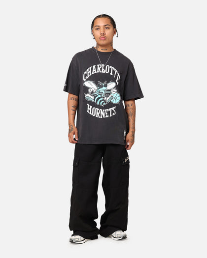 Mitchell & Ness Charlotte Hornets Ice Blue Logo T-Shirt Faded Black