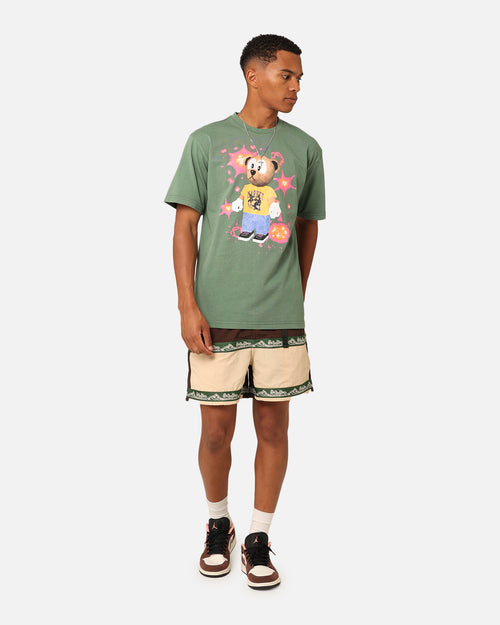Market 32-Bit Bear T-Shirt Fern