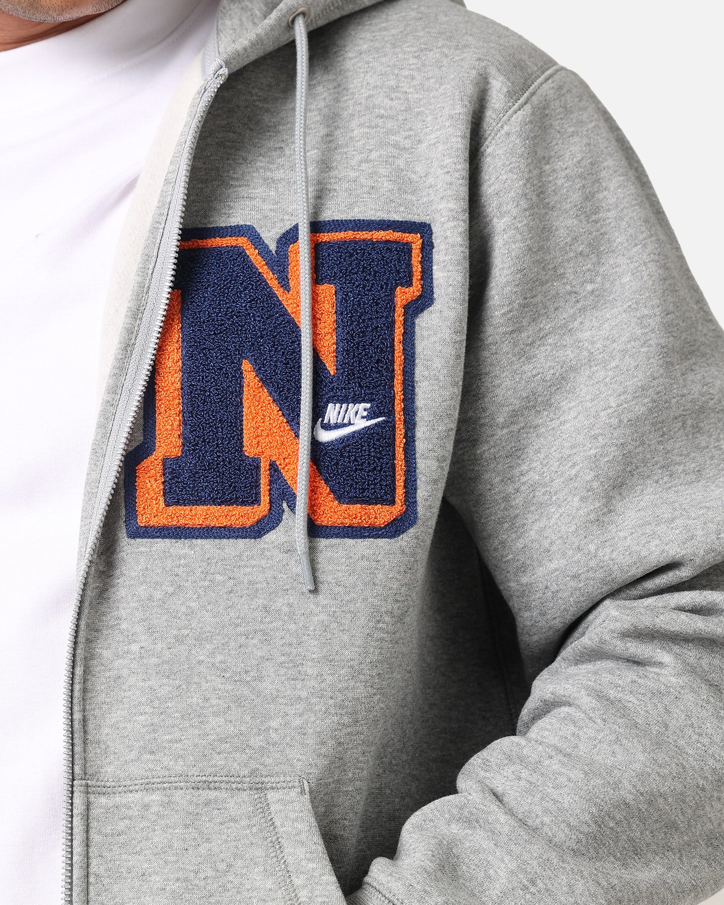 nike club essentials hoodie