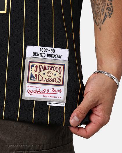 Mitchell & Ness Chicago Bulls Dennis Rodman '97-98 Swingman Jersey Black/Gold