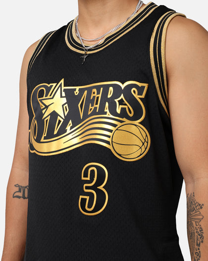 Mitchell & Ness Philadelphia 76ers Allen Iverson '00-01 Swingman Jersey Black/Gold