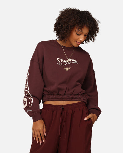 Mitchell & Ness Women's Chicago Bulls Dazed Cropped Crewneck Fudge