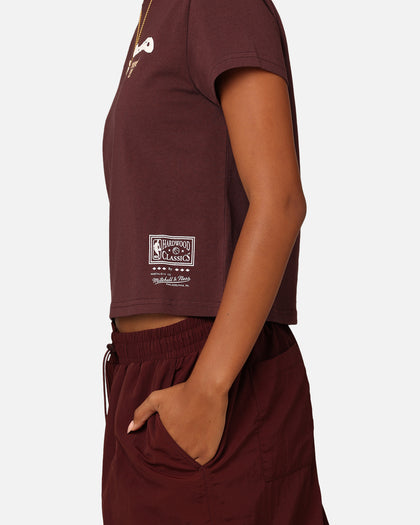 Mitchell & Ness Women's Chicago Bulls Wavey Text Shrunken Baby T-Shirt Fudge