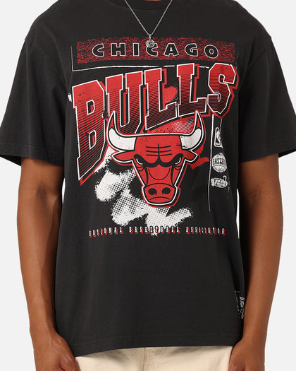 Mitchell & Ness Chicago Bulls Brush Off 2.0 T-Shirt Faded Black