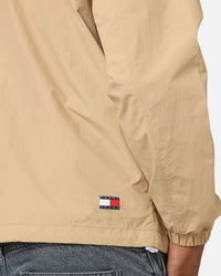 Tommy Jeans TJM Chicago Windbreaker EXT Tawny Sand