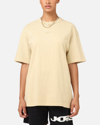 Nike Sportswear Premium Essentials Sustainable T-Shirt Team Gold