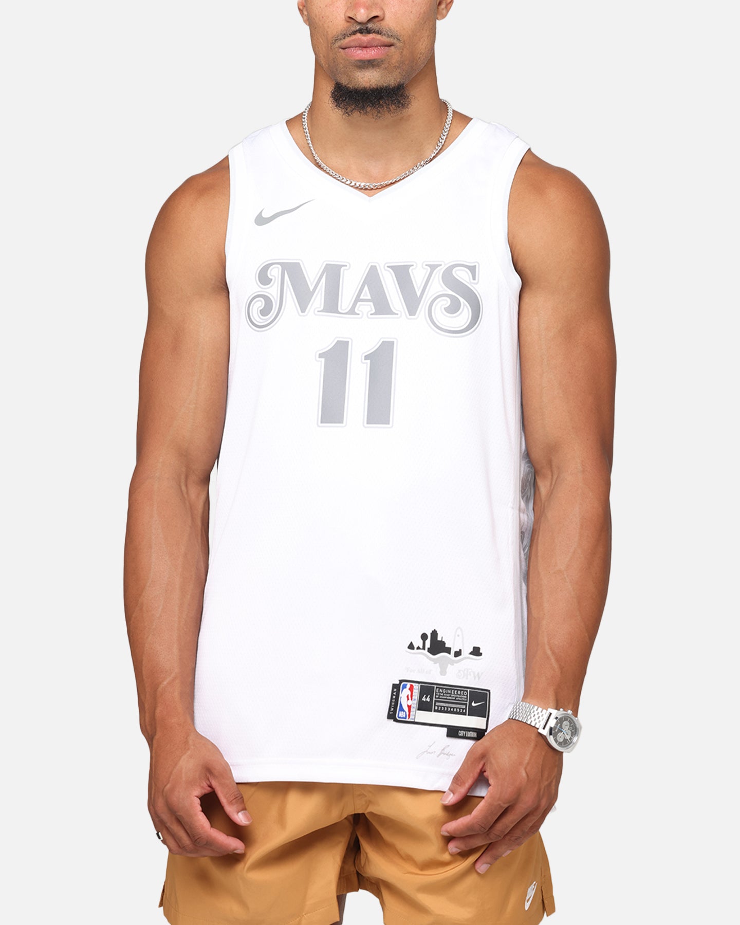 kyrie irving jersey foot locker