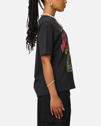 Jordan Women's Heritage Graphic T-Shirt Off Noir/Gym Red