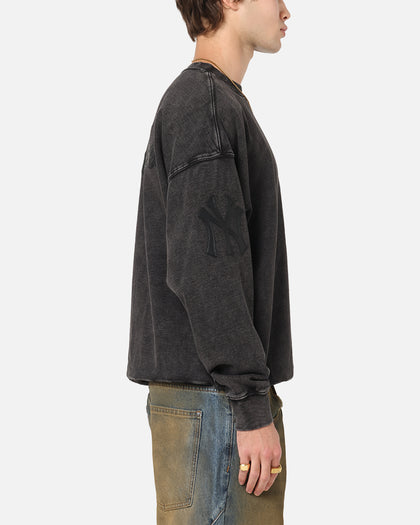 Pro Standard New York Yankees 'Wash Vanguard' Fleece Crewneck Washed Black