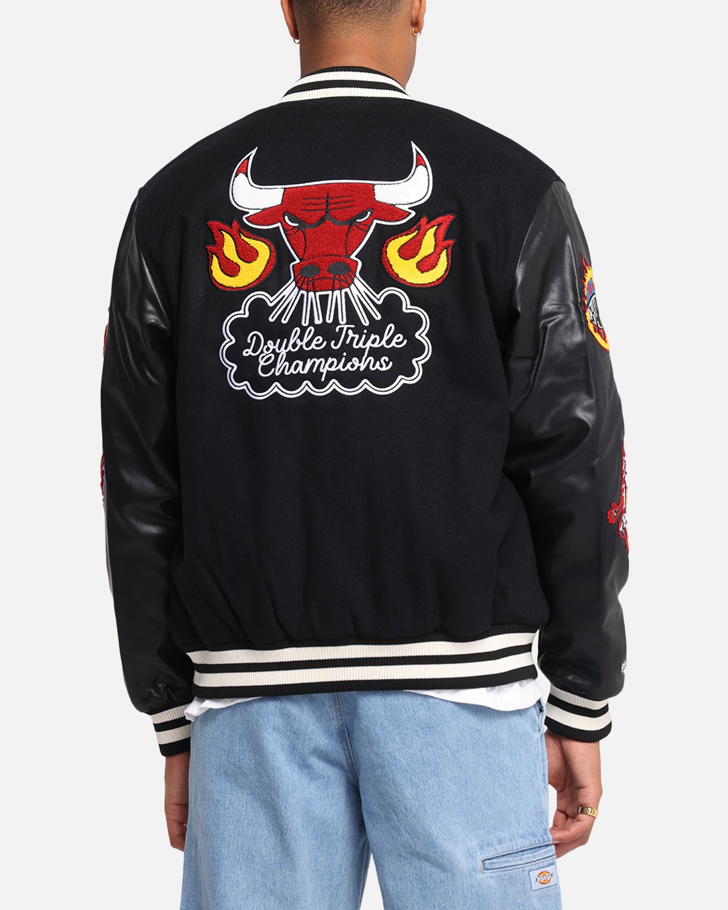 ウェア Mitchell & Ness Chicago Bulls Mitchell & Ness Chicago Bulls Ignite Champions Varsity Jacket