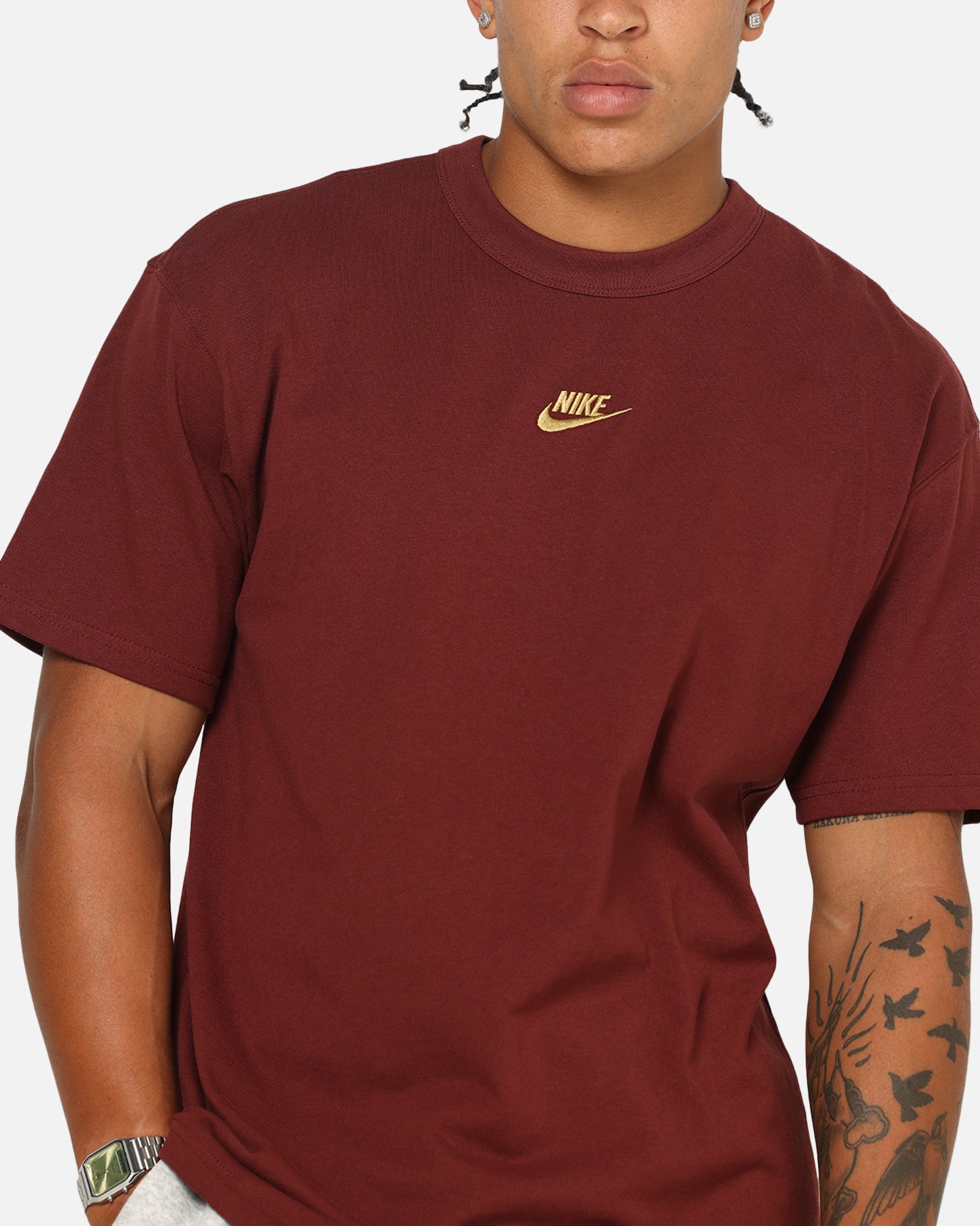 maroon and gold nike shirt