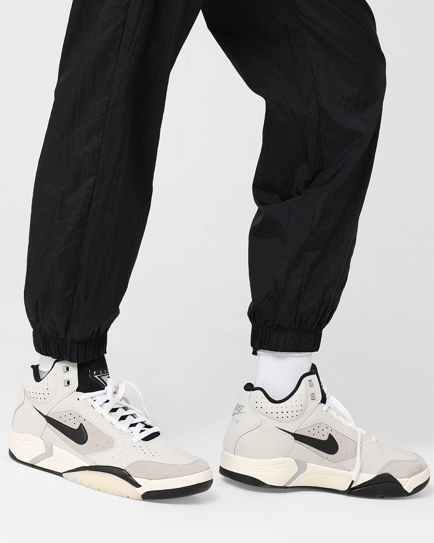 nike womens walking pants