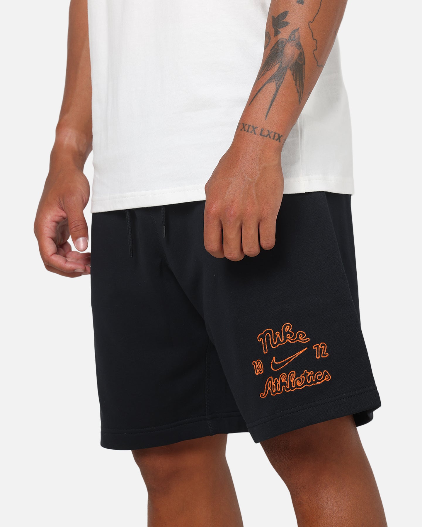 nike club essentials shorts