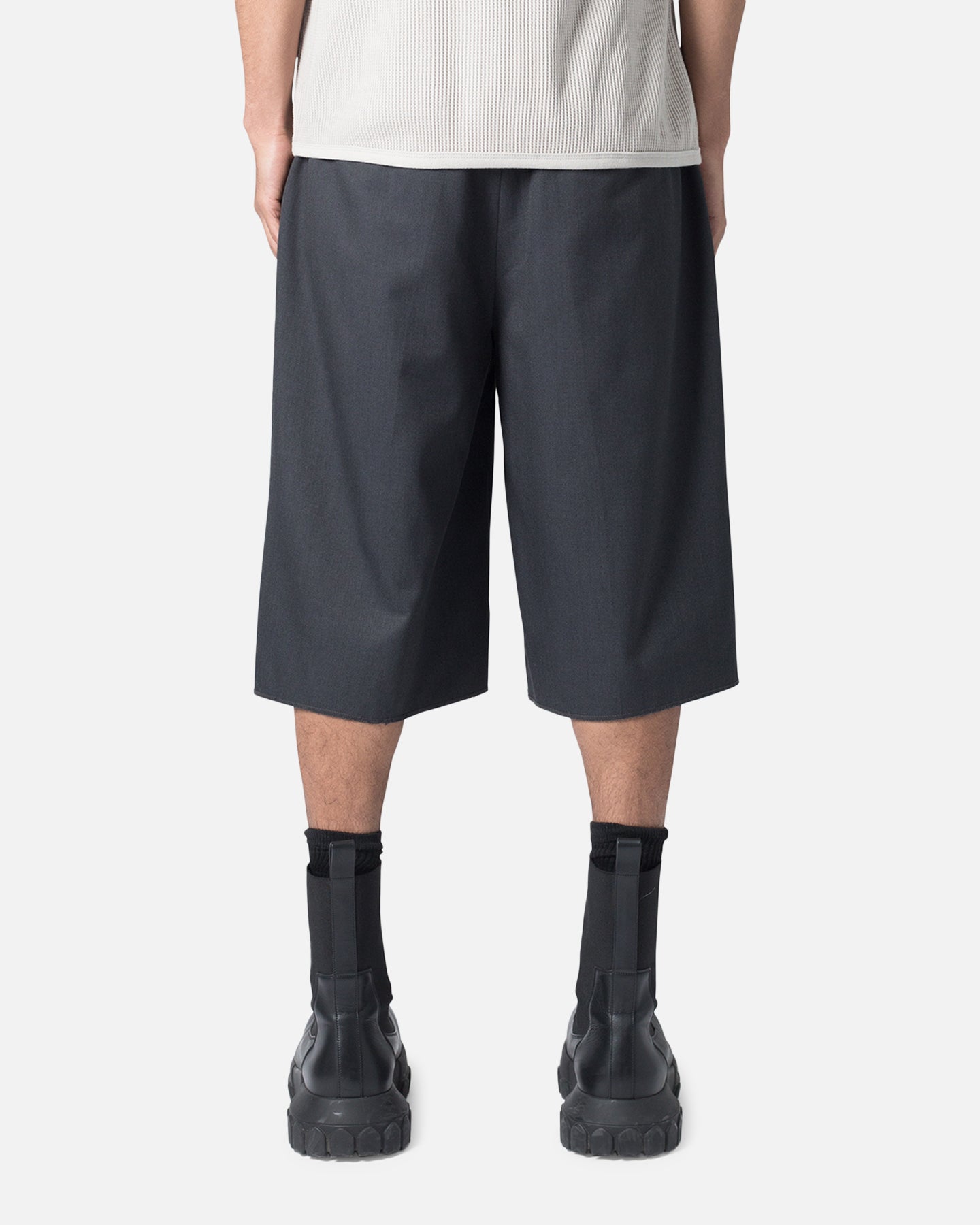 MNML Baggy Pleated Shorts Grey | Culture Kings NZ