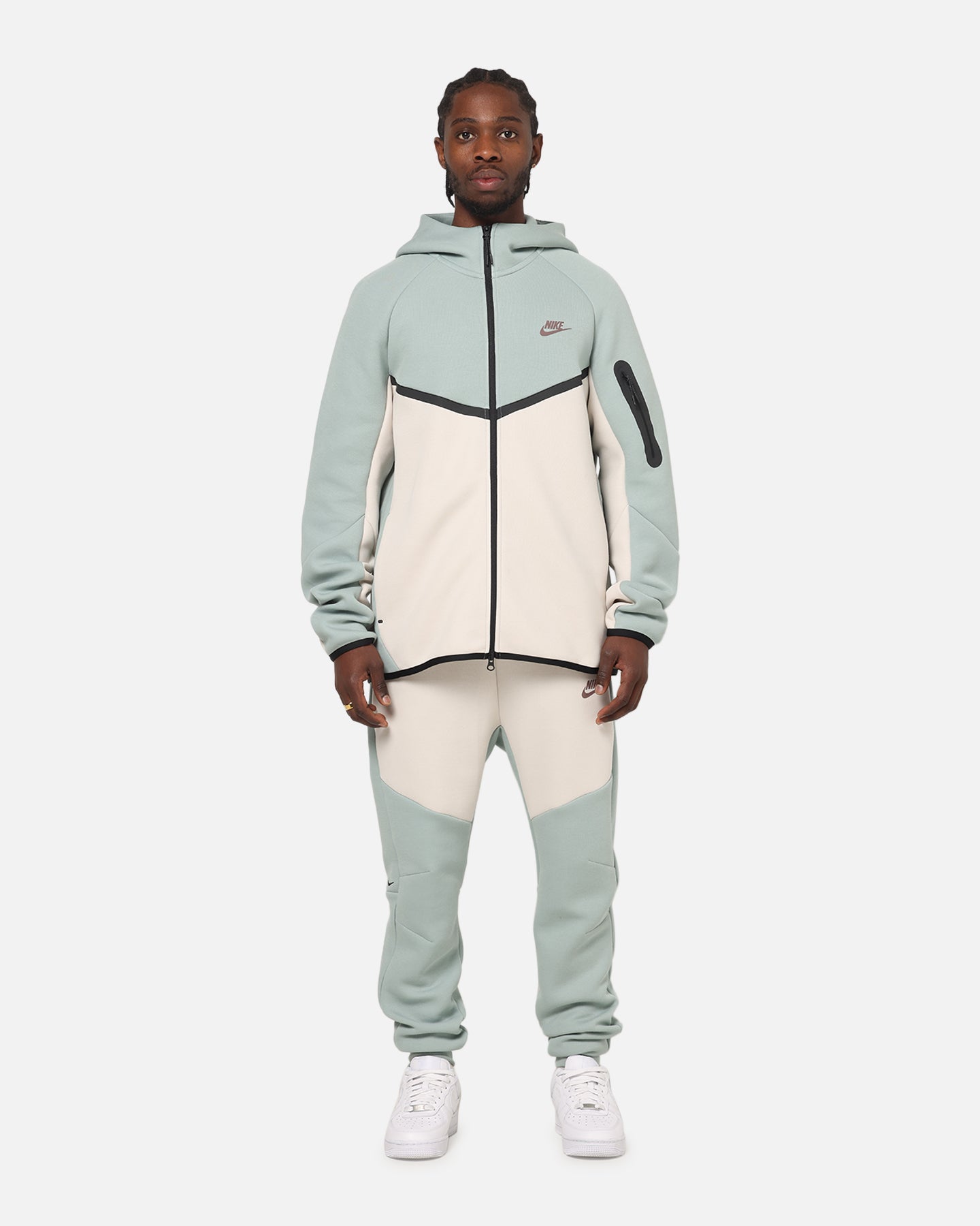 nike tech fleece exclusive