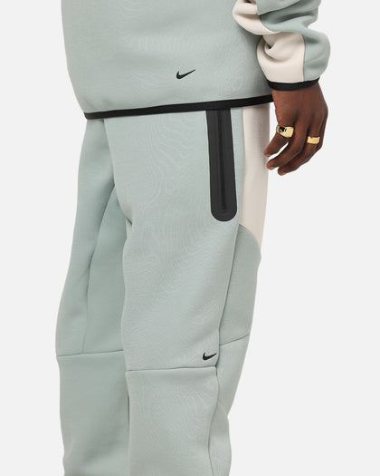 Nike Sportswear Tech Fleece Joggers Dusty Sage