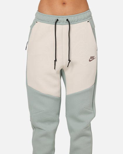 Nike Sportswear Tech Fleece Joggers Dusty Sage
